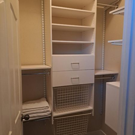 In Law Unit, 2 Bedroom Suite Роузвілл Екстер'єр фото